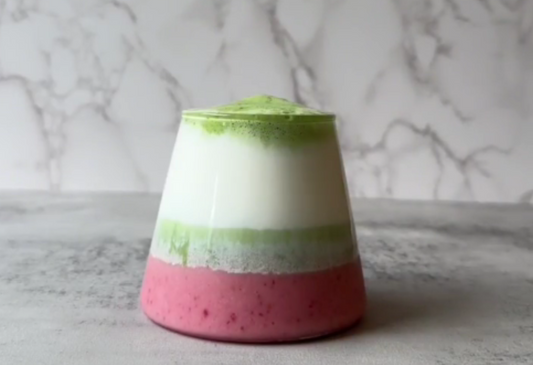 Strawberry Matcha Smoothie - Encha Recipe